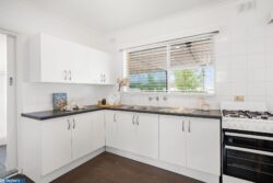30 Goodwin Ct Para Hills SA 5096, Australia
