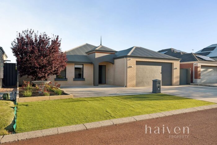 9 Dunbar Way Canning Vale WA 6155, Australia