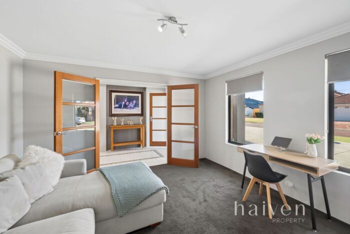 9 Dunbar Way Canning Vale WA 6155, Australia