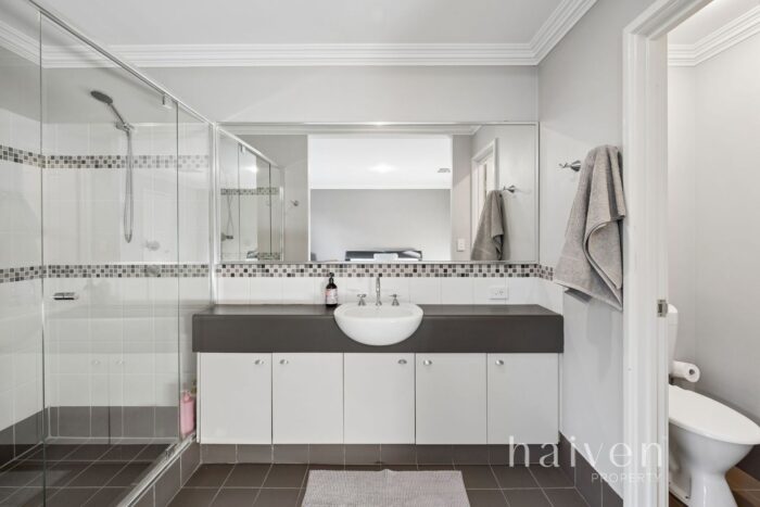 9 Dunbar Way Canning Vale WA 6155, Australia