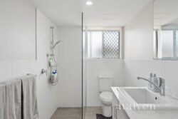 2/142 Watkins Street White Gum Valley WA 6161, Australia