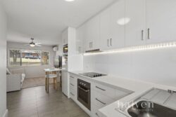 2/142 Watkins Street White Gum Valley WA 6161, Australia