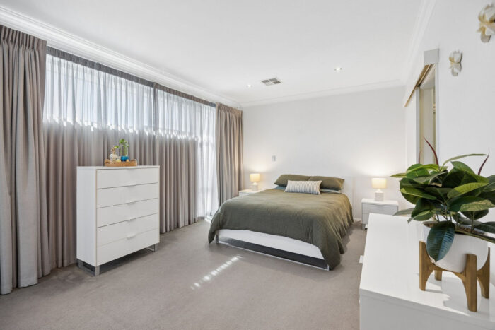 168 Burniston St Scarborough WA 6019, Australia