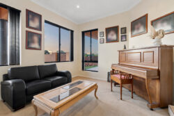 37 Lord Hobart Dr Madora Bay WA 6210, Australia