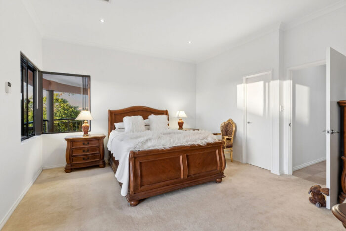 37 Lord Hobart Dr Madora Bay WA 6210, Australia