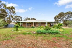 29 Klemm Rd Kapunda SA 5373 Australia