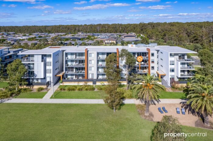 Unit 201/98 Lakeside Parade Jordan Springs NSW 2747, Australia