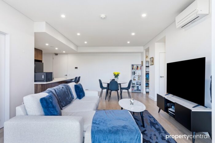 Unit 201/98 Lakeside Parade Jordan Springs NSW 2747, Australia