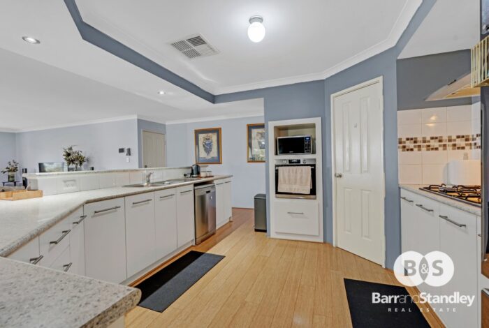 128 Hornibrook Rd Dalyellup WA 6230, Australia