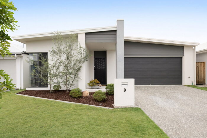 9 Pinbarren St Banya QLD 4551, Australia