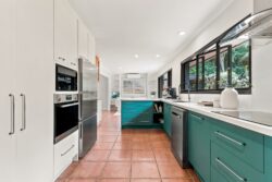 15 Wexford St Kenmore Hills QLD 4069, Australia