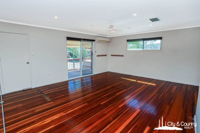 93 Transmission St Mount Isa QLD 4825, Australia