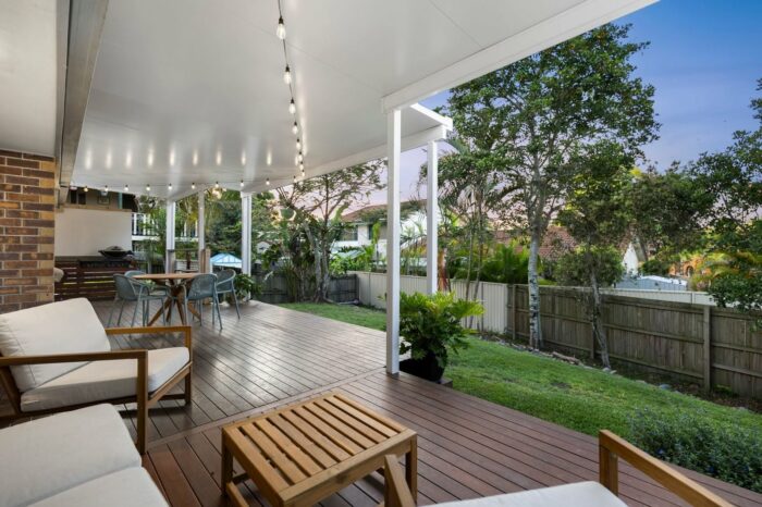19 Zinnea St Elanora QLD 4221, Australia