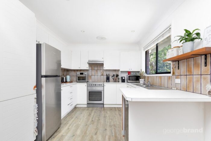 Unit 2/14 Redgrove St Green Point NSW 2251, Australia