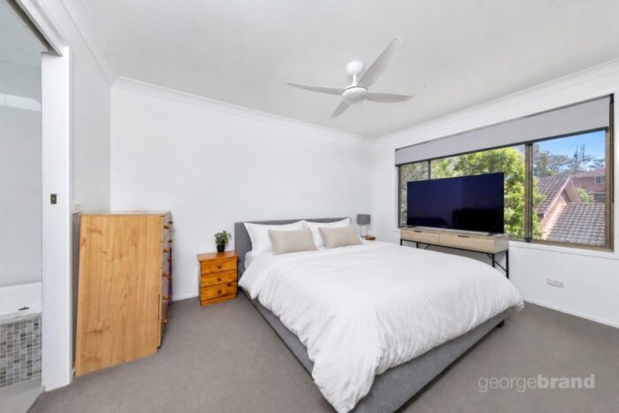 Unit 2/14 Redgrove St Green Point NSW 2251, Australia